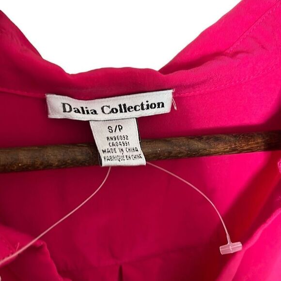 Dalia Collection Flowey Collared Top - Picture 6 of 9